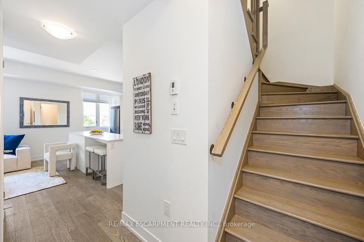 Townhouse for sale at 251-1075 Douglas McCurdy Common, Mississauga, Ontario, L5G 0C6 - Lakeview - MLS: W12837008