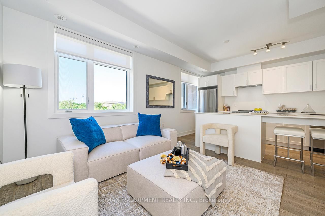 Townhouse for sale at 251-1075 Douglas McCurdy Common, Mississauga, Ontario, L5G 0C6 - Lakeview - MLS: W12837008