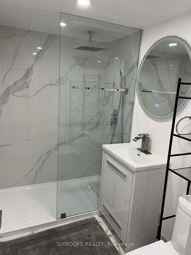 Lower - 390 Lake Promenade