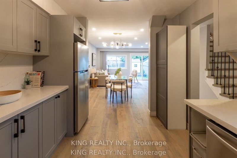 4 - 141 Ripley Crt, Oakville, L6H 1H2 | Image 3