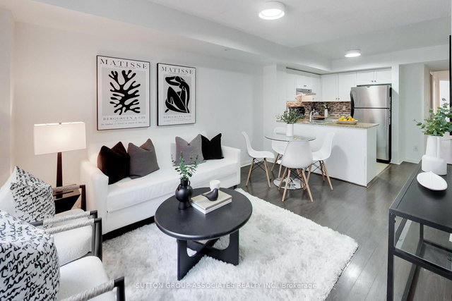 802 - 12 Laidlaw Street