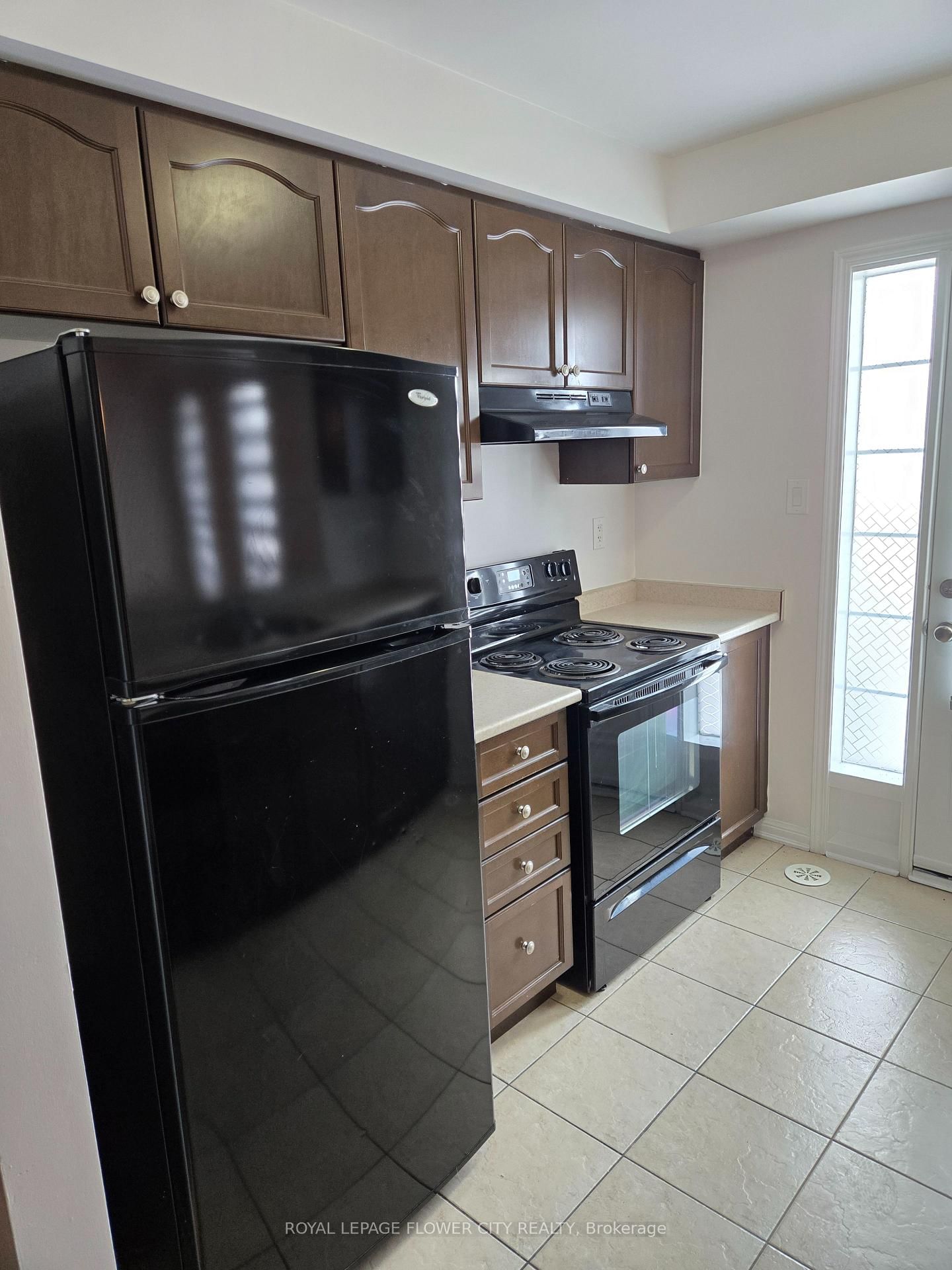 Townhouse for sale at 495 Mcjannett Avenue, Milton, Ontario, L9T 7T8 - Harrison - MLS: W12837992