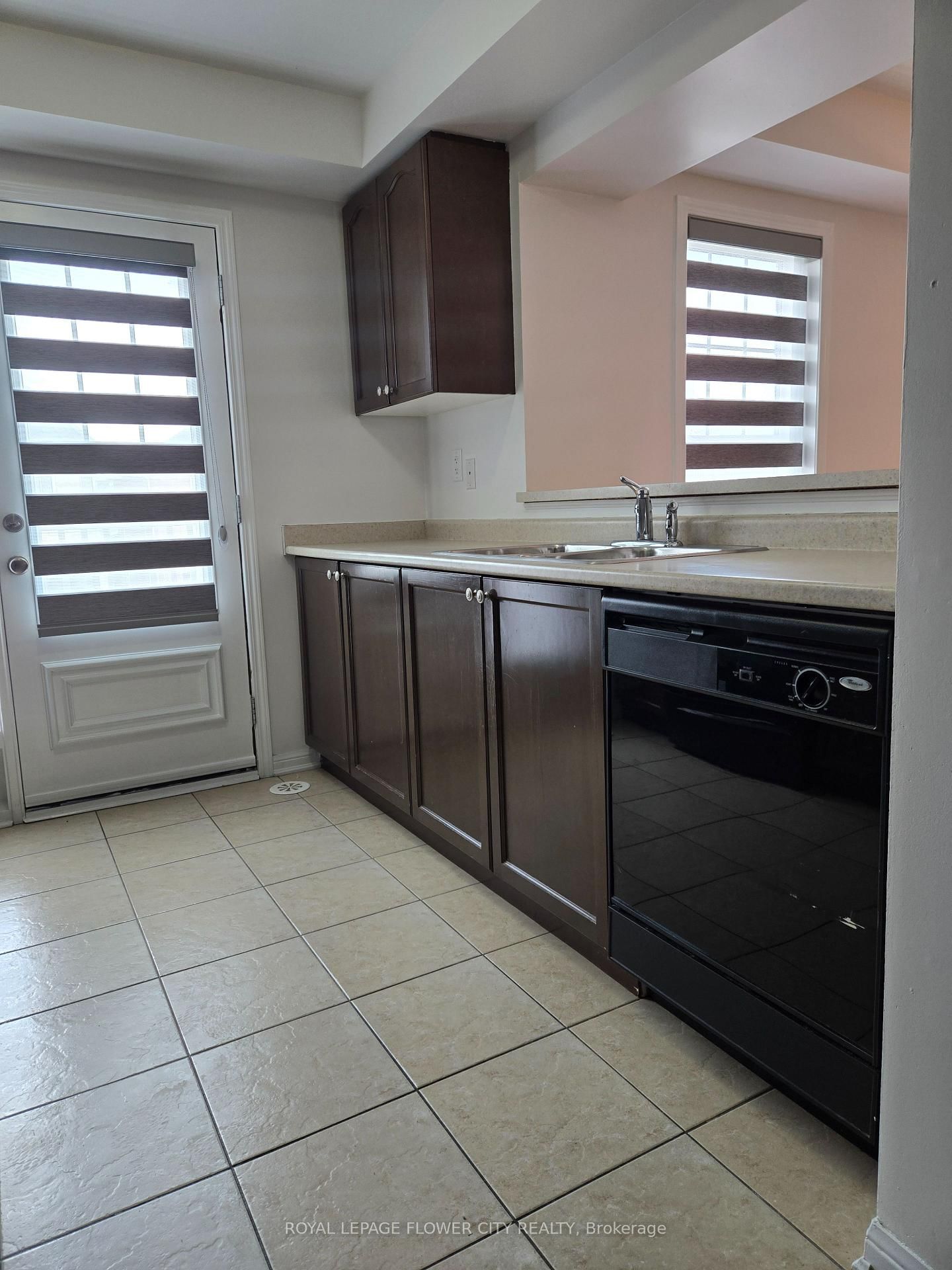 Townhouse for sale at 495 Mcjannett Avenue, Milton, Ontario, L9T 7T8 - Harrison - MLS: W12837992