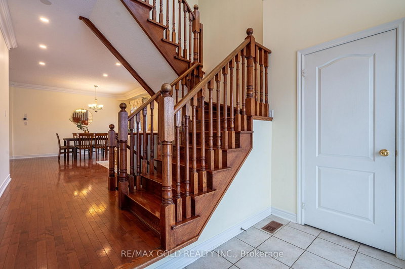 311 Father Tobin Rd, Brampton, L6R 0P4 | Image 3