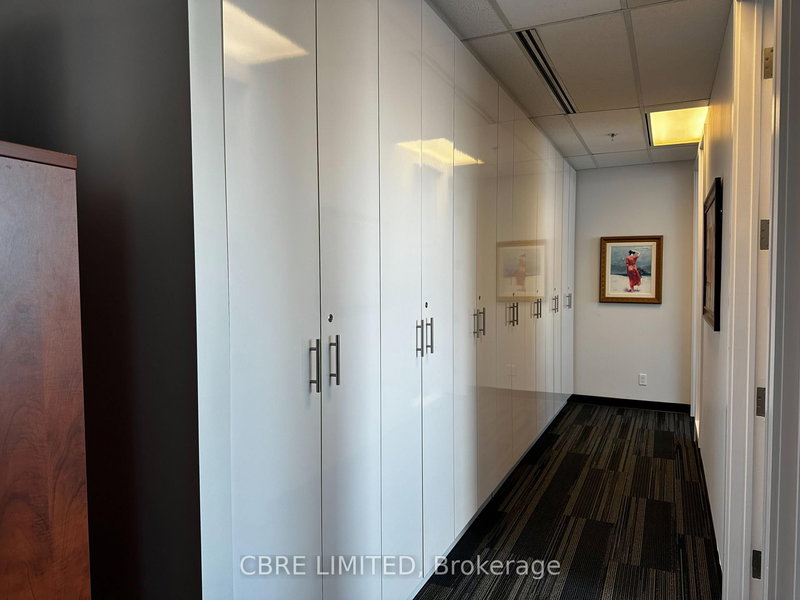 400 - 6790 Century Ave, Mississauga, L5N 2V8 | Image 3