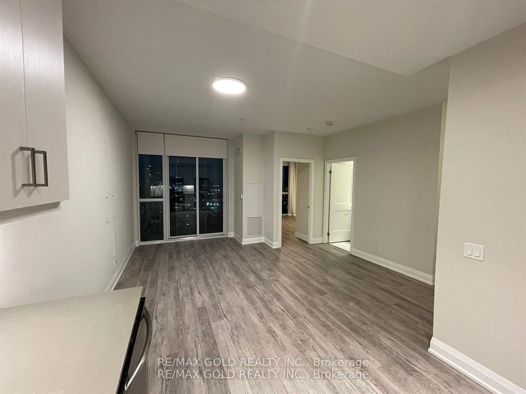 15 Lynch Street, Unit 2502 - Photo 27