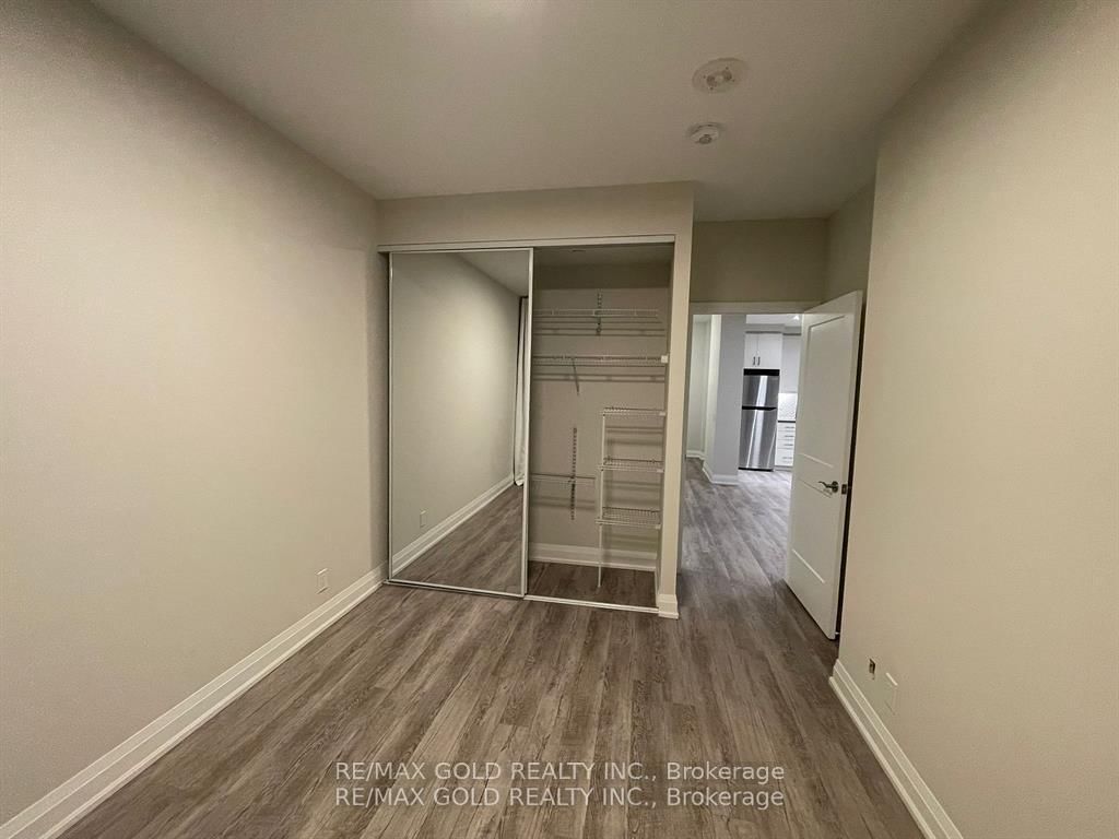 15 Lynch Street, Unit 2502 - Photo 29