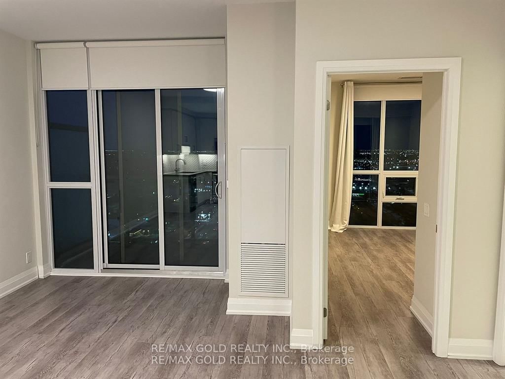 15 Lynch Street, Unit 2502 - Photo 34