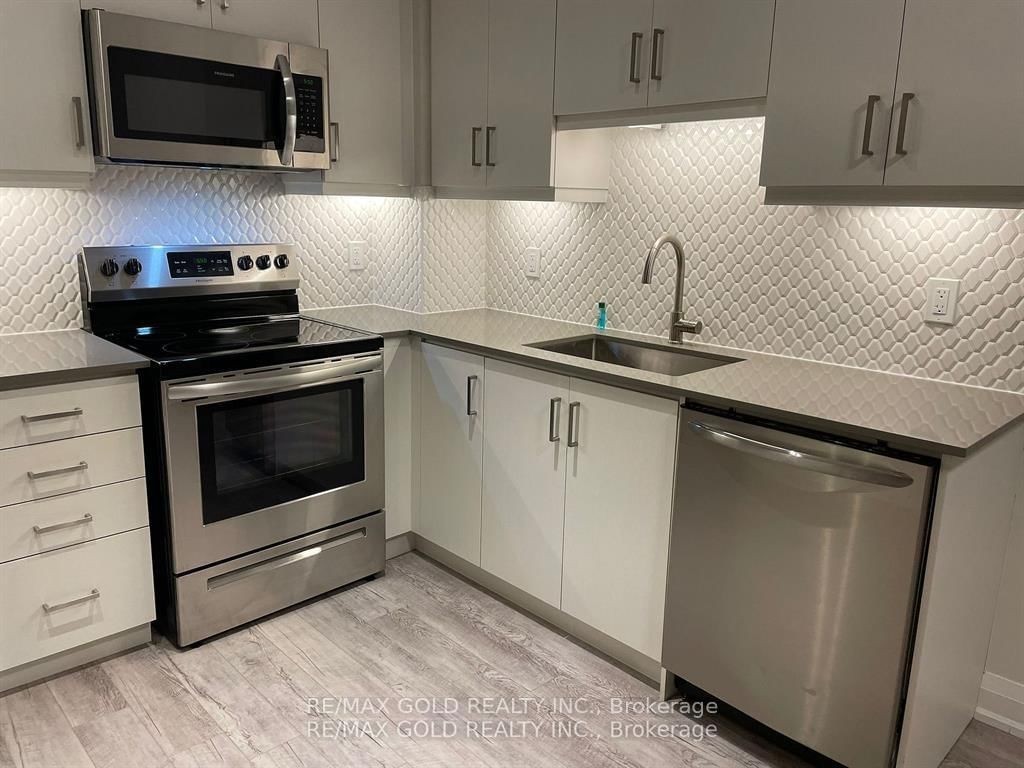 15 Lynch Street, Unit 2502 - Photo 36