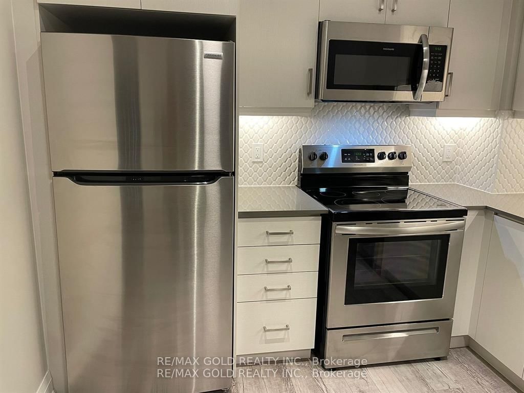 15 Lynch Street, Unit 2502 - Photo 38