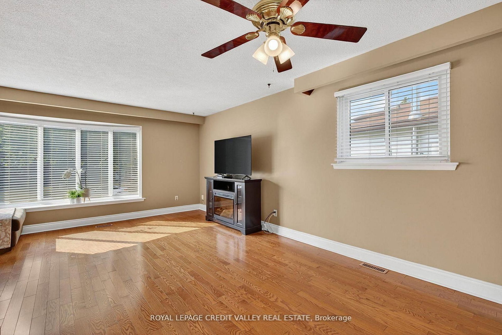 Detached House for sale at 60 Gondola Crescent, Brampton, Ontario, L6S 1W6 - Northgate - MLS: W12838818