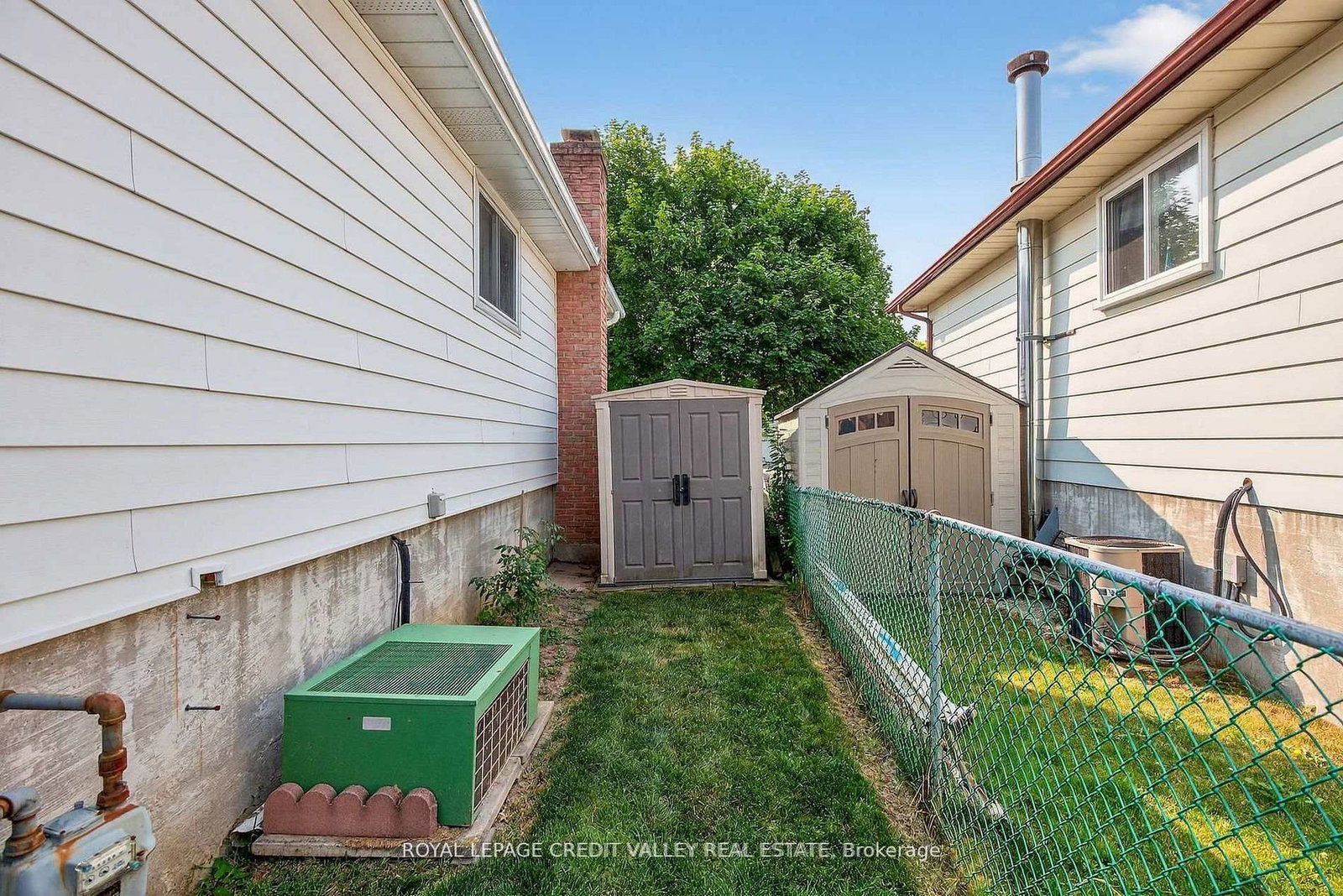 Detached House for sale at 60 Gondola Crescent, Brampton, Ontario, L6S 1W6 - Northgate - MLS: W12838818