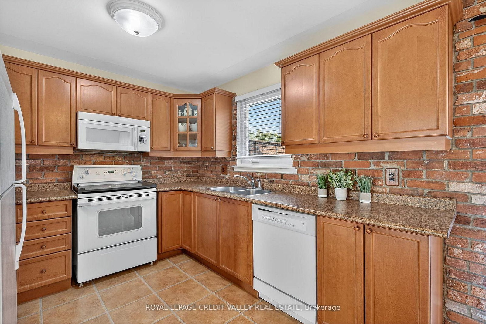 Detached House for sale at 60 Gondola Crescent, Brampton, Ontario, L6S 1W6 - Northgate - MLS: W12838818