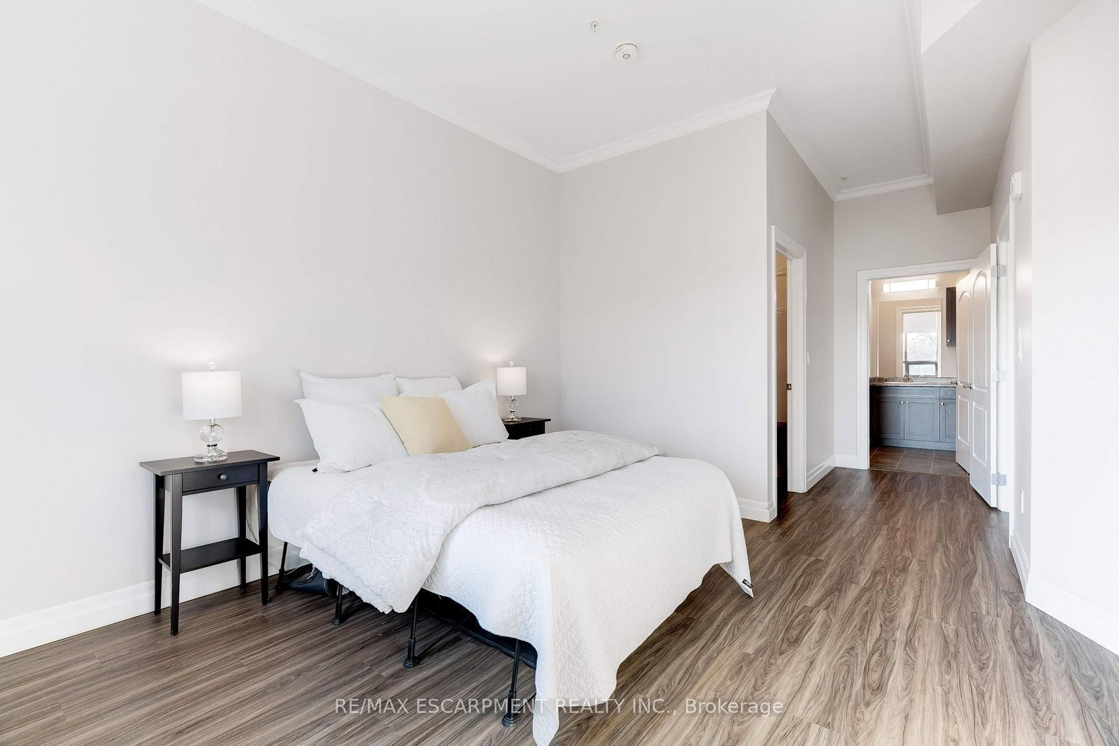 3290 New Street • #106 • Burlington, ON photo 21