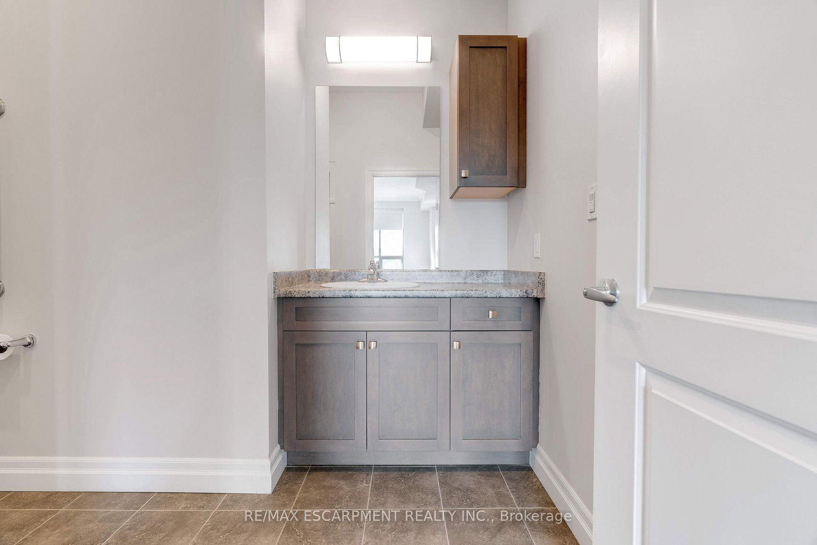 3290 New Street • #106 • Burlington, ON photo 22
