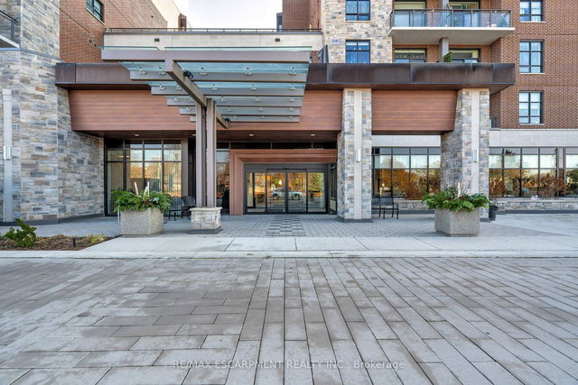 106 - 3290 New Street