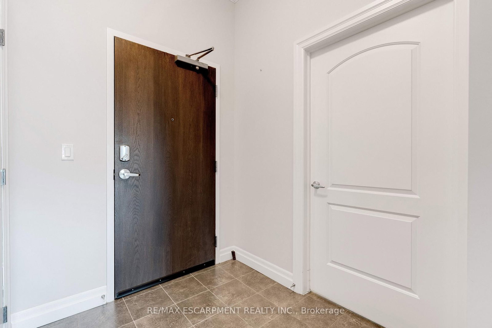 3290 New Street • #106 • Burlington, ON photo 8