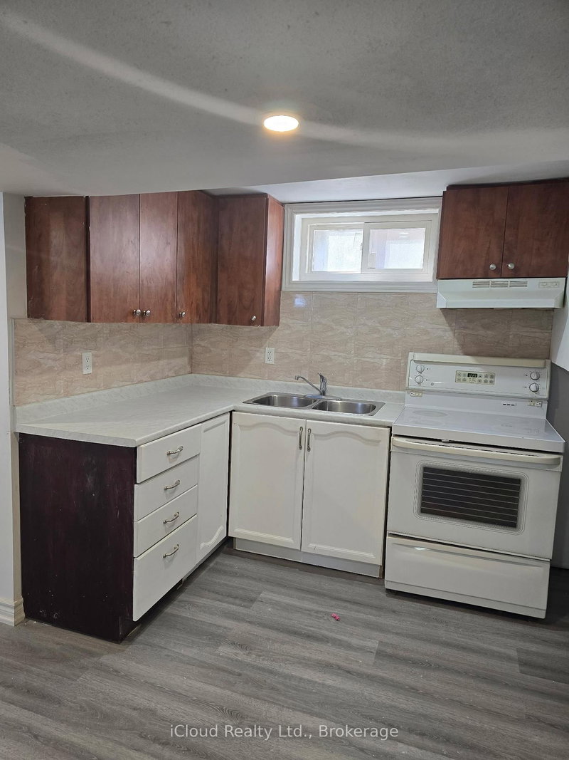 Bsmt - 8 York St, Mississauga, L4T 3M7 | Image 3