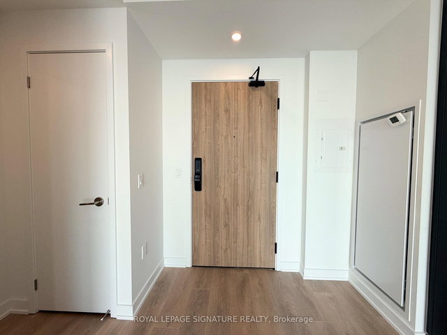 1410 - 1 Fairview Road