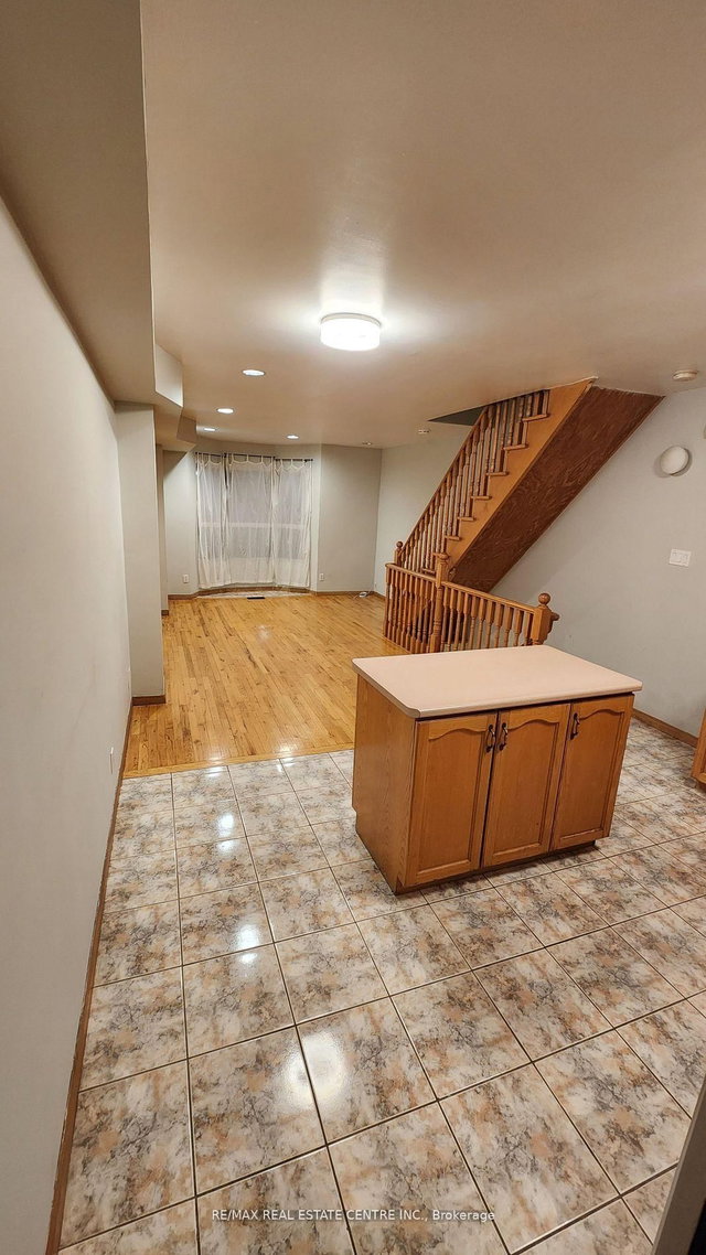 Upper - 908 Ossington Avenue