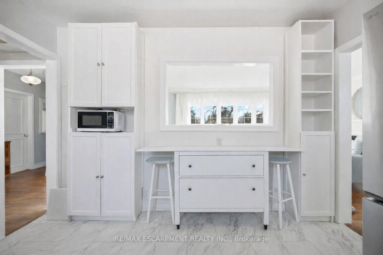 Detached House for sale at 487 Wellington Crescent, Oakville, Ontario, L6L 4X6 - West - MLS: W12839940