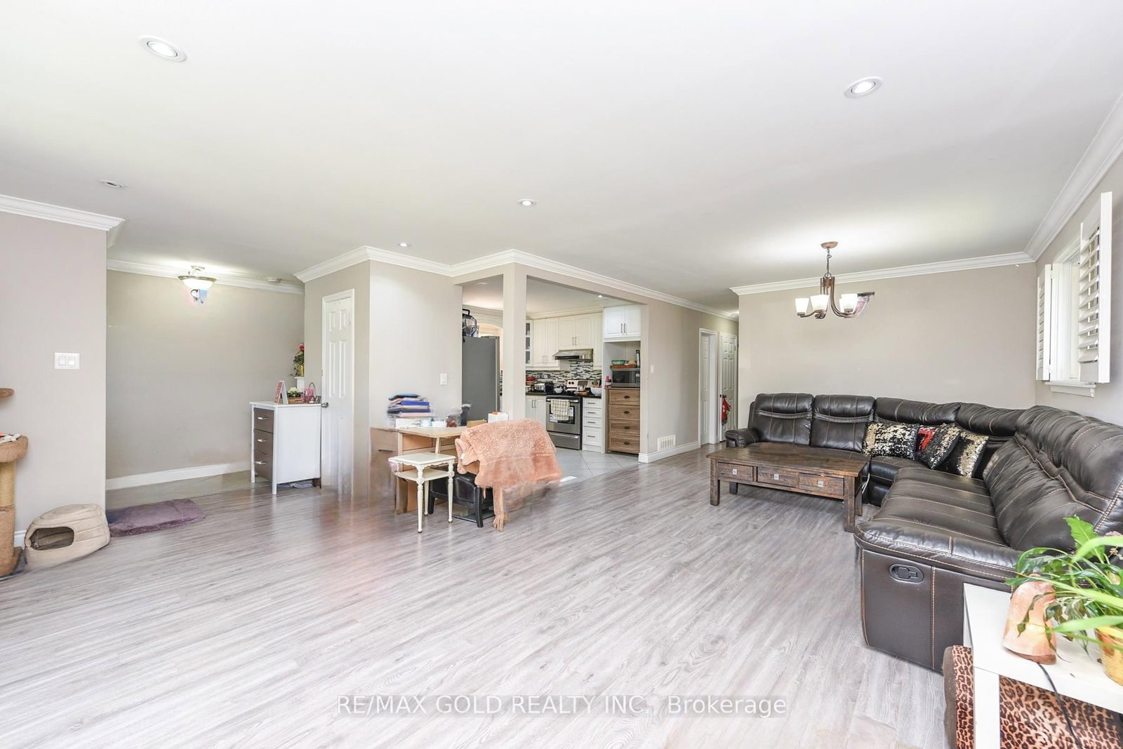 Detached House for sale at 11 Dudley Place, Brampton, Ontario, L6T 3C2 - Southgate - MLS: W12840326