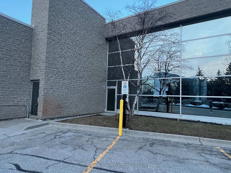 105 - 5353 John Lucas Dr, Burlington, L7L 6G5 | Image 2