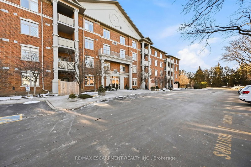 106 - 391 Plains Rd E, Burlington, L7T 4M2 | Image 3