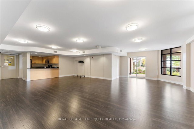 402 - 3070 Rotary Way