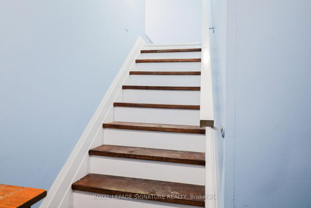 All Inclusive Apt1 - 273 Centre Street N