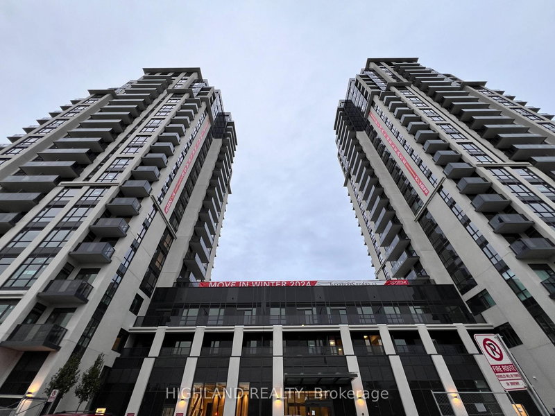 home for lease on 404-204 Burnhamthorpe Road E