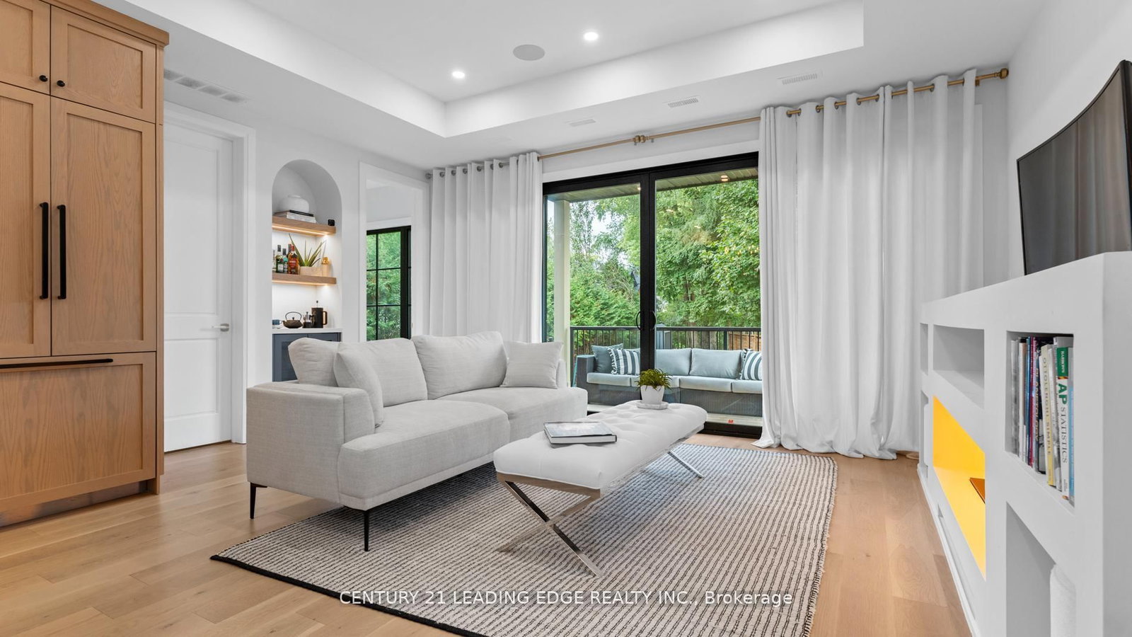 Detached House for sale at 197 Glen Oak Drive, Oakville, Ontario, L6K 2J3 - West - MLS: W12843096