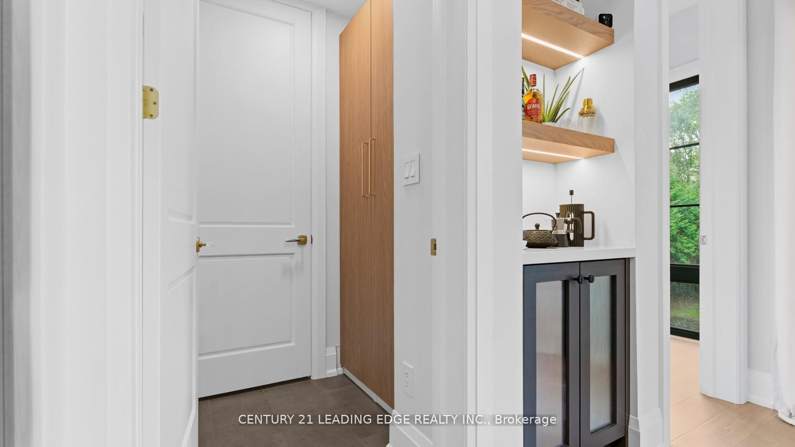 Detached House for sale at 197 Glen Oak Drive, Oakville, Ontario, L6K 2J3 - West - MLS: W12843096