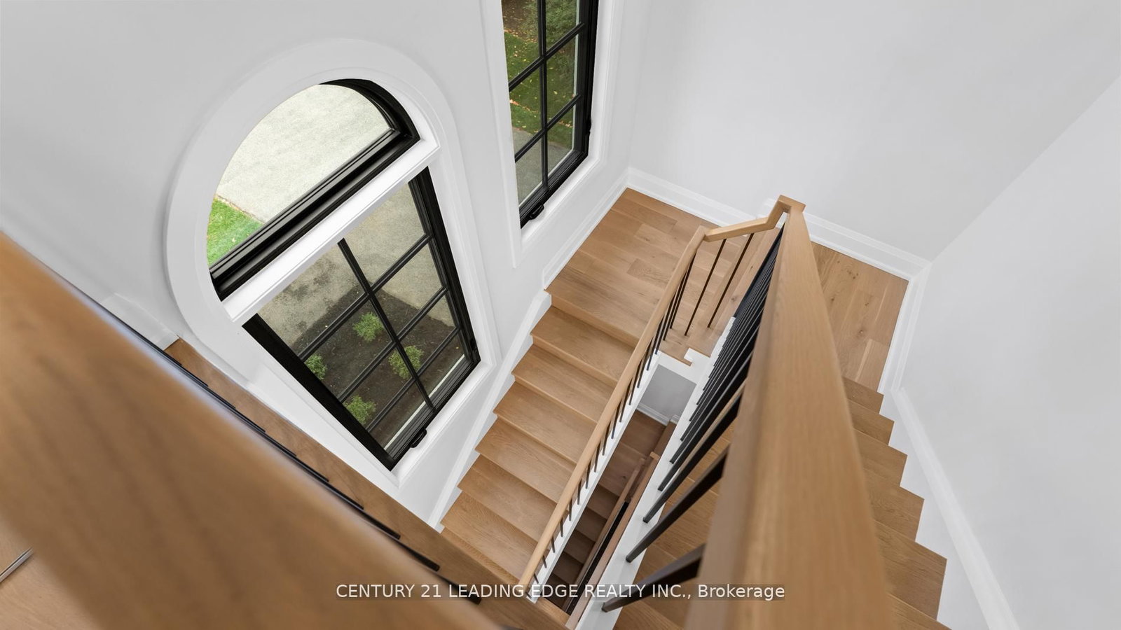 Detached House for sale at 197 Glen Oak Drive, Oakville, Ontario, L6K 2J3 - West - MLS: W12843096