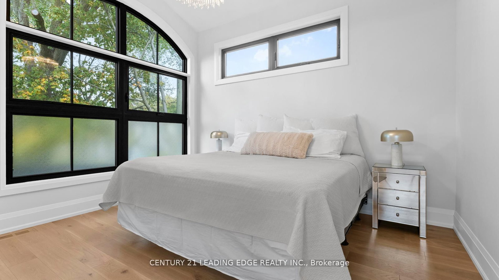 Detached House for sale at 197 Glen Oak Drive, Oakville, Ontario, L6K 2J3 - West - MLS: W12843096