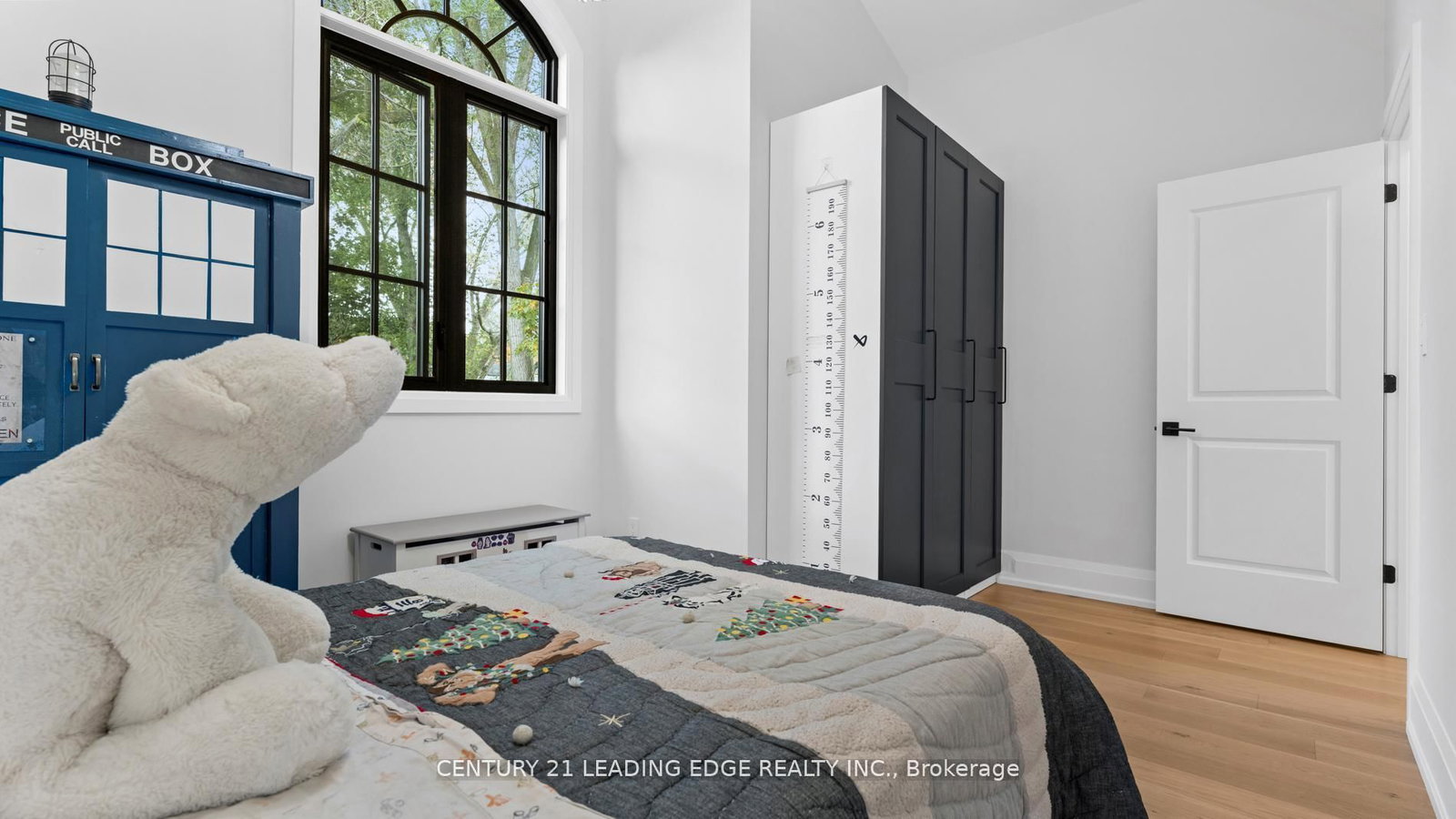 Detached House for sale at 197 Glen Oak Drive, Oakville, Ontario, L6K 2J3 - West - MLS: W12843096