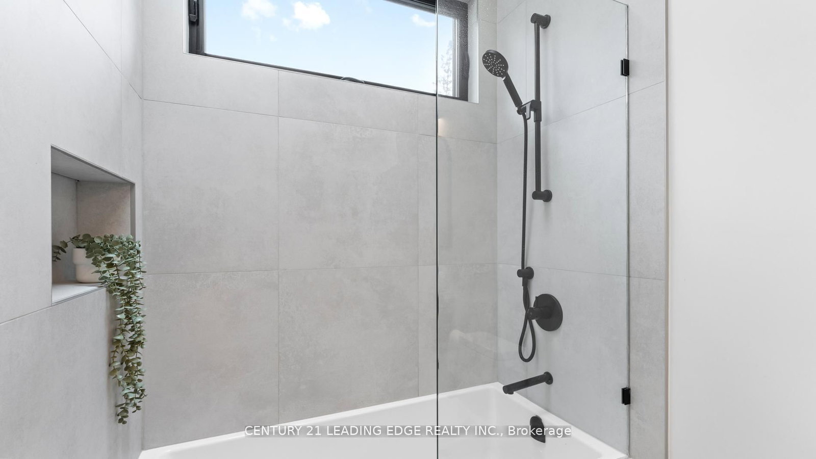 Detached House for sale at 197 Glen Oak Drive, Oakville, Ontario, L6K 2J3 - West - MLS: W12843096