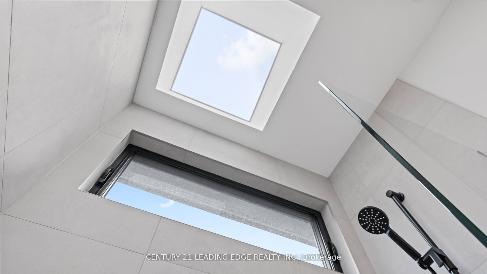 Detached House for sale at 197 Glen Oak Drive, Oakville, Ontario, L6K 2J3 - West - MLS: W12843096