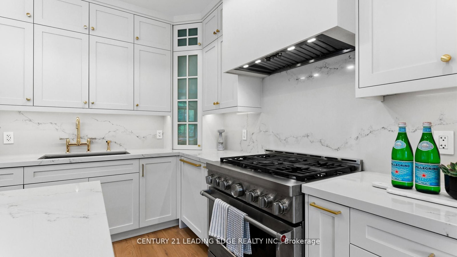 Detached House for sale at 197 Glen Oak Drive, Oakville, Ontario, L6K 2J3 - West - MLS: W12843096