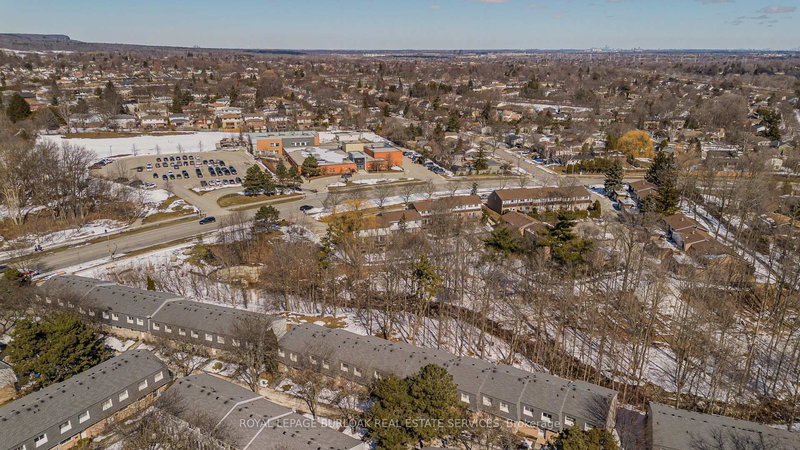 168 - 2050 Upper Middle Rd, Burlington, L7P 3R9 | Image 3