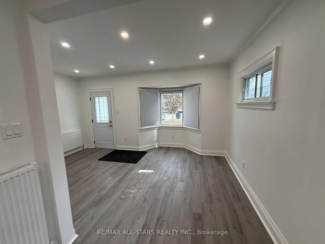 2 - 92 Thirty Ninth Street