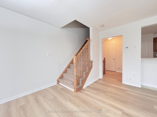 256 Wetenhall Landing