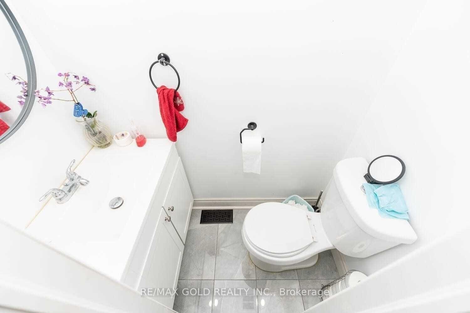 Semi-Detached House for sale at 63 Newstead Crescent, Brampton, Ontario, L6V 2A8 - Madoc - MLS: W12844174