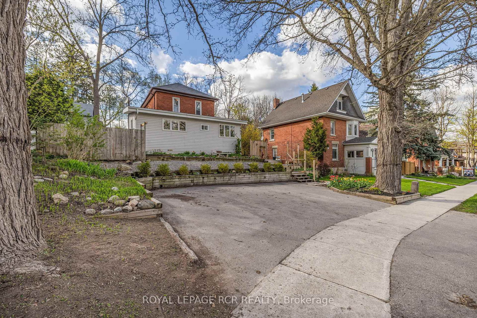 Detached House for sale at 91 King Street, Caledon, Ontario, L7E 1A2 - Bolton West - MLS: W12844176