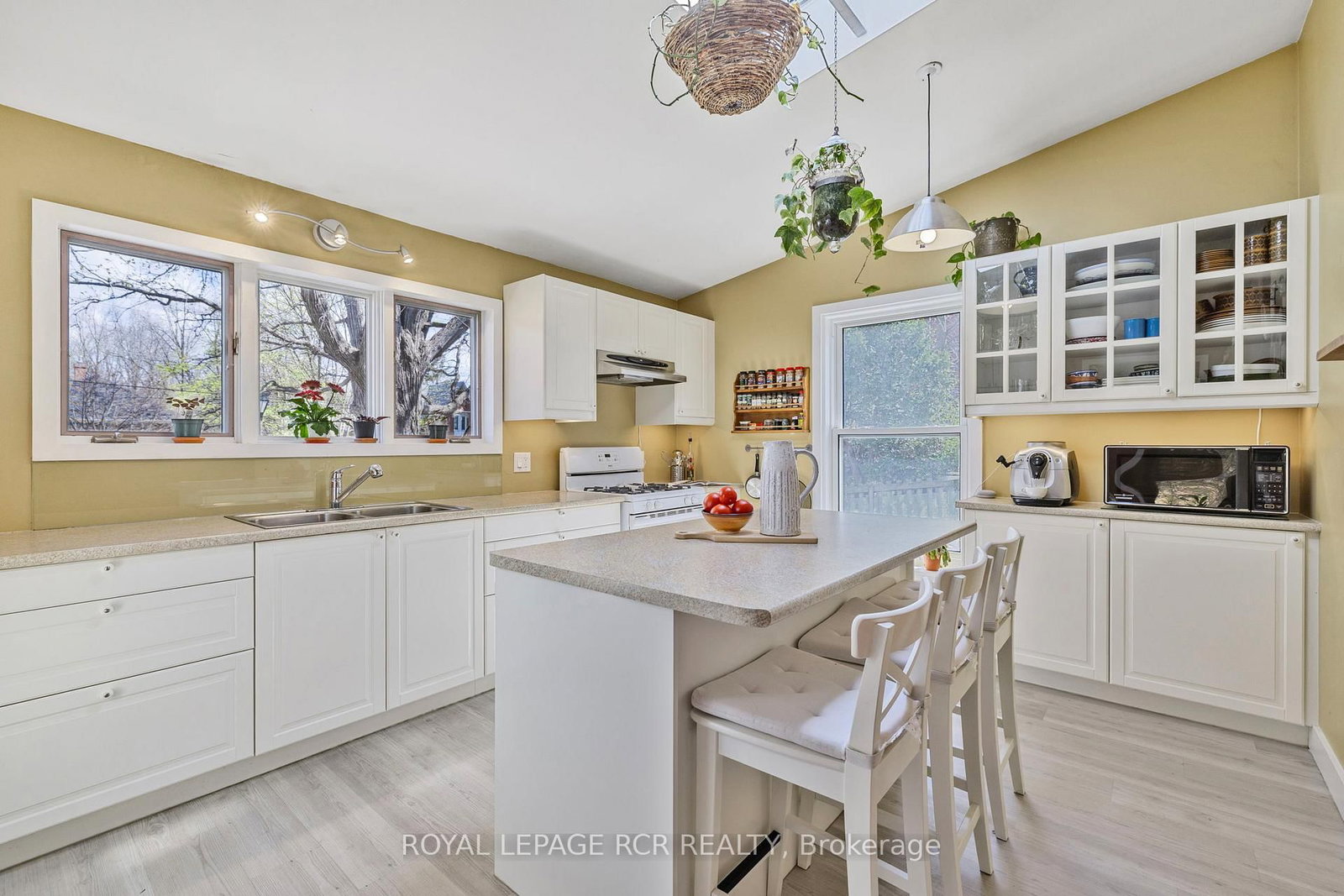 Detached House for sale at 91 King Street, Caledon, Ontario, L7E 1A2 - Bolton West - MLS: W12844176