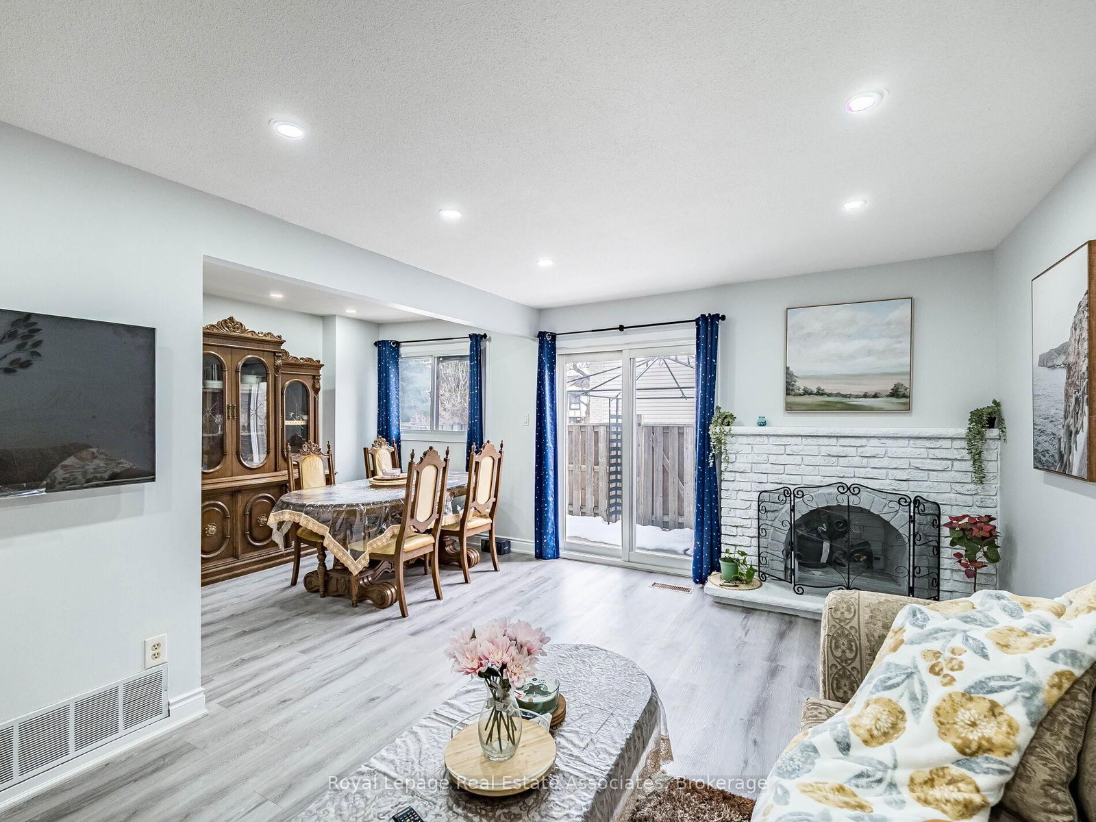 Townhouse for sale at 19 Gatwick Lane, Brampton, Ontario, L6S 2E4 - Northgate - MLS: W12844500