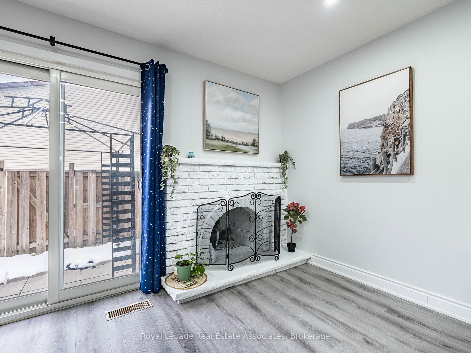 Townhouse for sale at 19 Gatwick Lane, Brampton, Ontario, L6S 2E4 - Northgate - MLS: W12844500