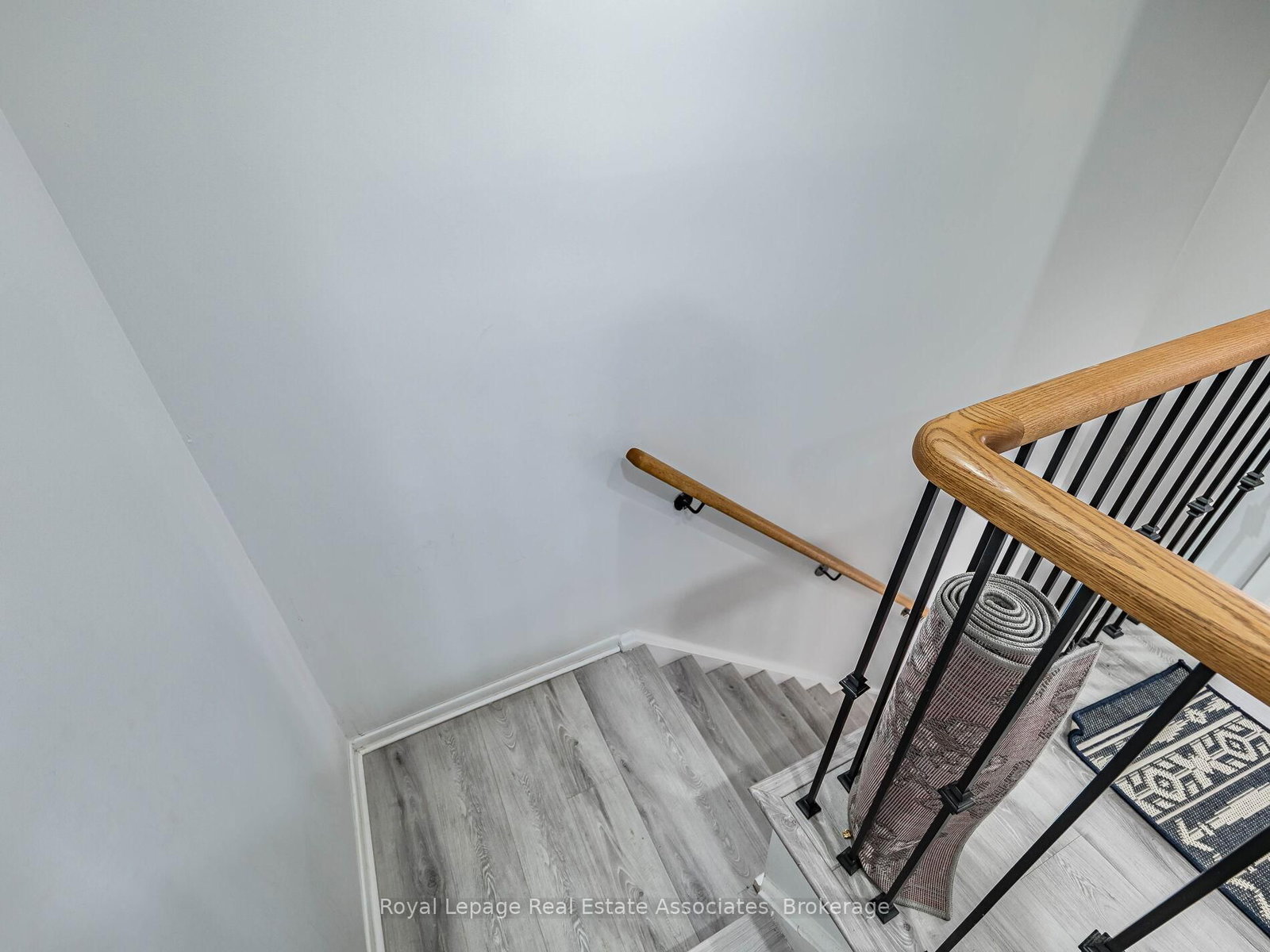 Townhouse for sale at 19 Gatwick Lane, Brampton, Ontario, L6S 2E4 - Northgate - MLS: W12844500