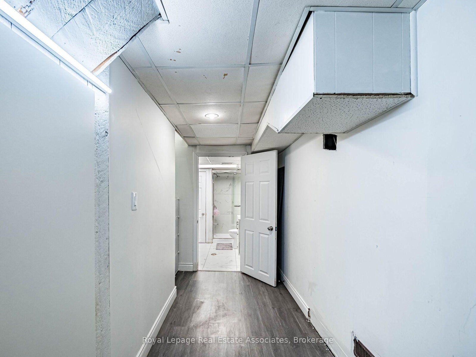 Townhouse for sale at 19 Gatwick Lane, Brampton, Ontario, L6S 2E4 - Northgate - MLS: W12844500