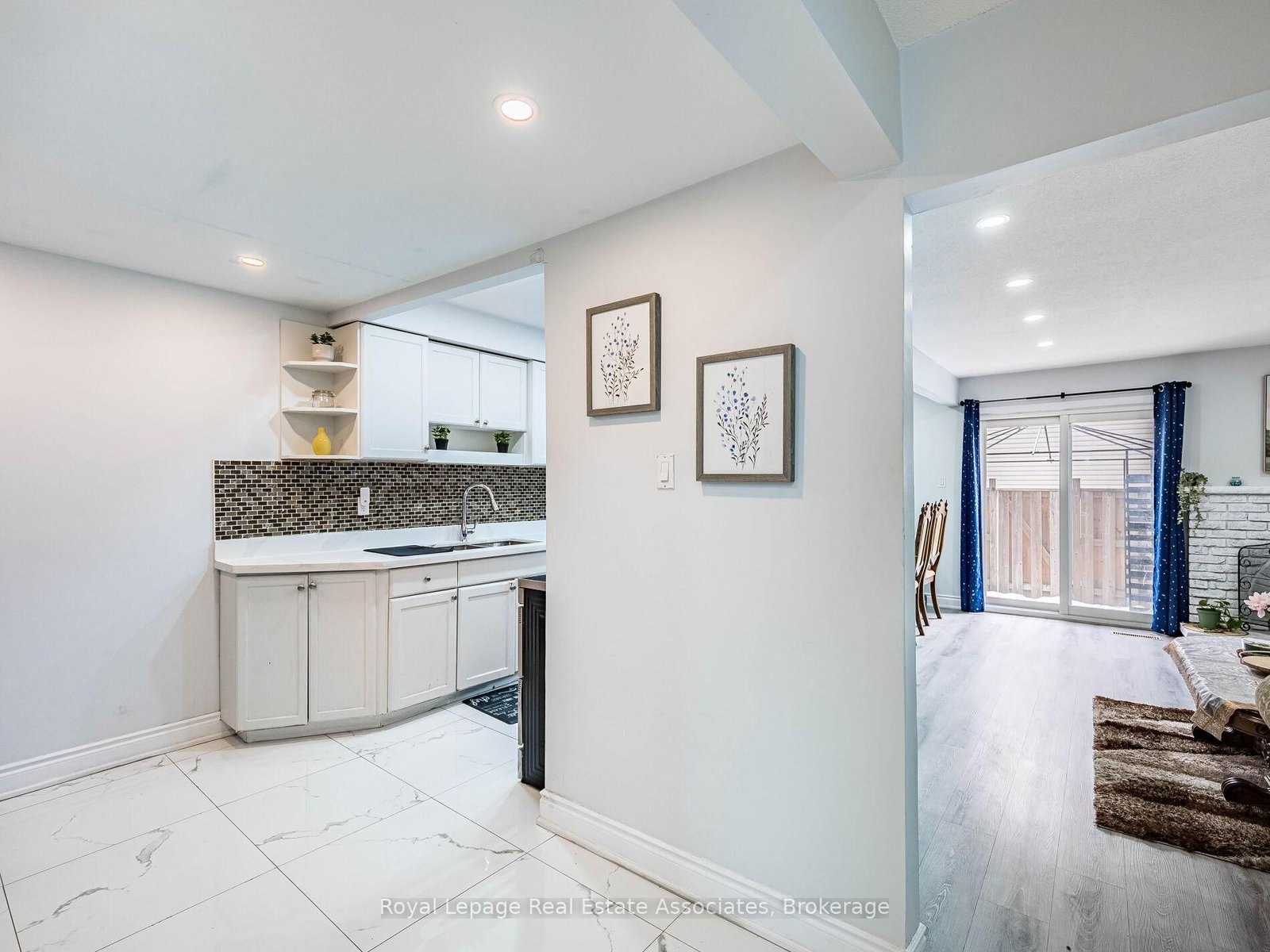 Townhouse for sale at 19 Gatwick Lane, Brampton, Ontario, L6S 2E4 - Northgate - MLS: W12844500